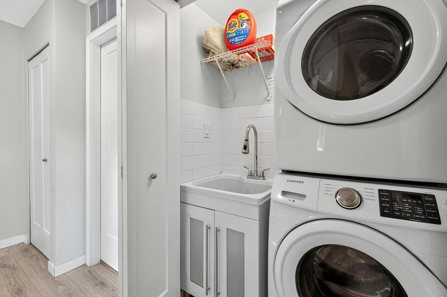 52 650 Roche Point Drive North Vancouver, BC - 20