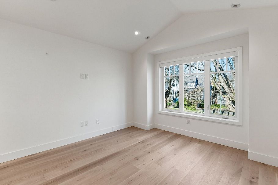 3530 W 43rd Avenue Vancouver, BC - 34