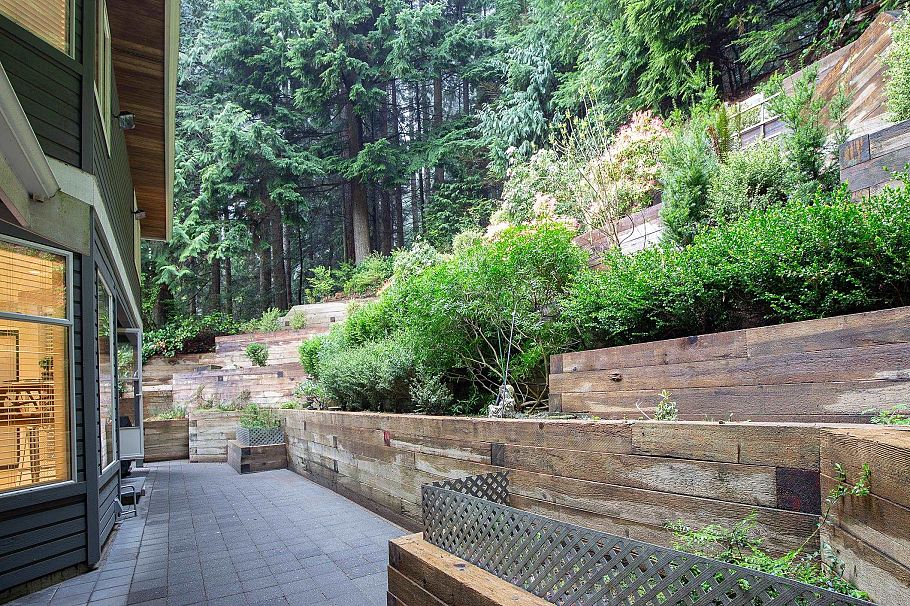 3973 Braemar Place North Vancouver, BC - 24