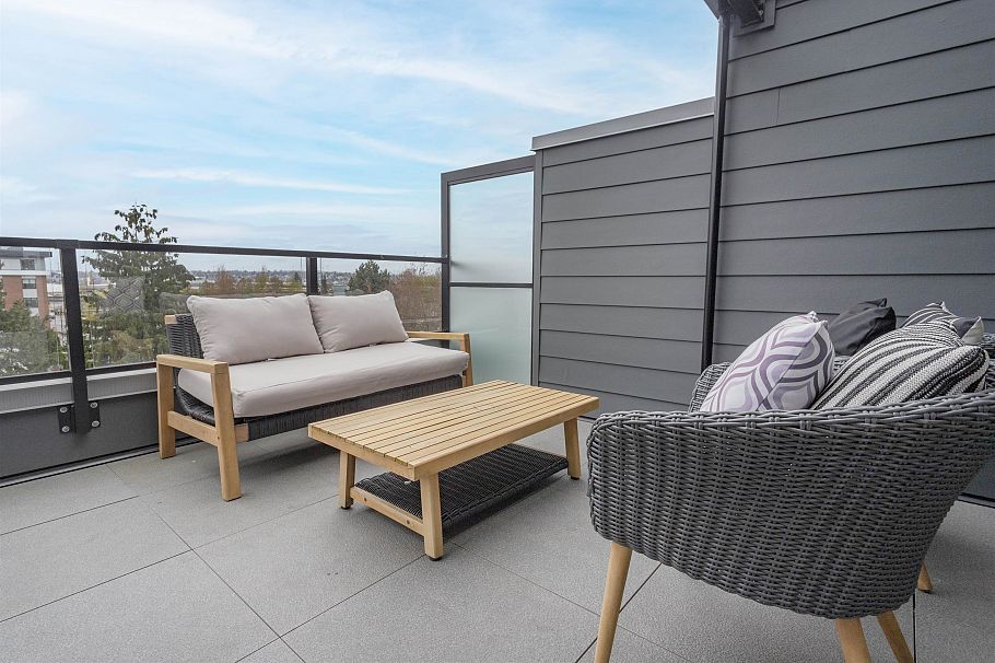 311 342 Mountain Highway North Vancouver, BC - 26