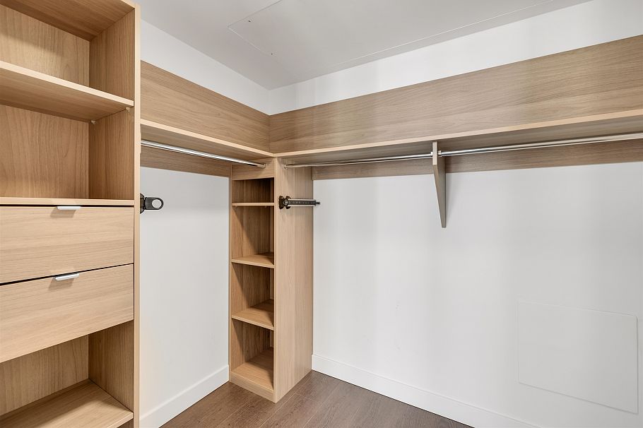 1605 8833 Hazelbridge Way Richmond, BC - 11