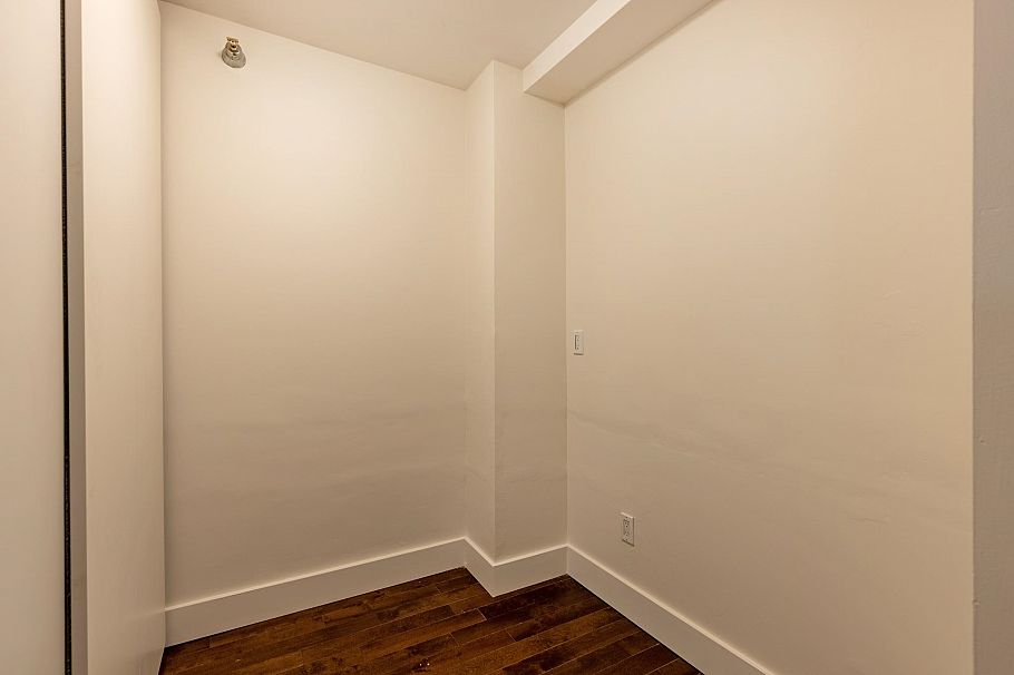 205 233 Abbott Street Vancouver, BC - 20