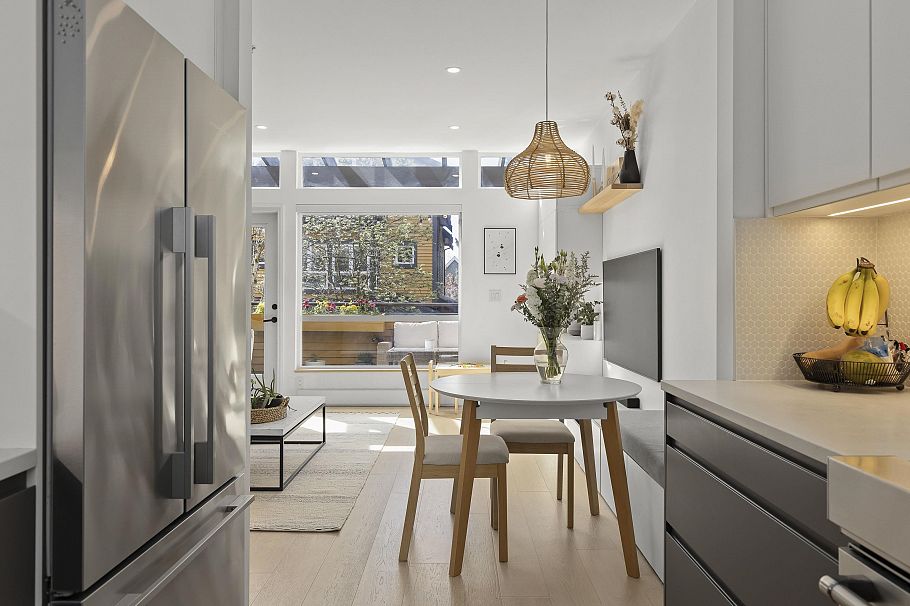 1065 E Pender Street Vancouver, BC - 3