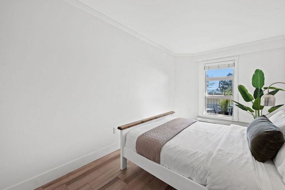 207 235 W 4th Street North Vancouver, BC - 11