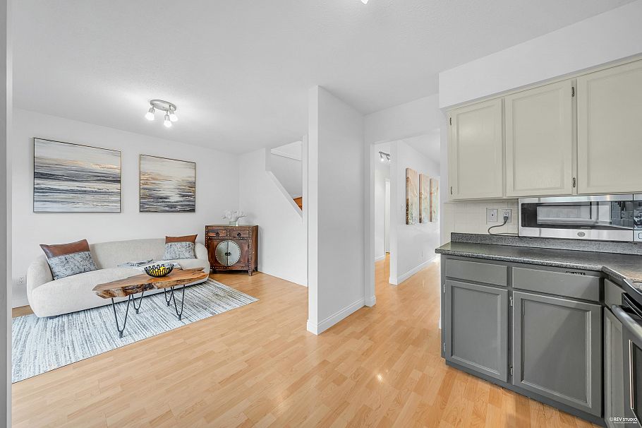 252 E 21st Street North Vancouver, BC - 14