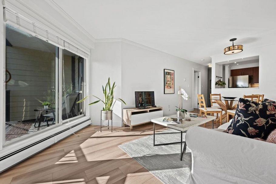 207 235 W 4th Street North Vancouver, BC - 19