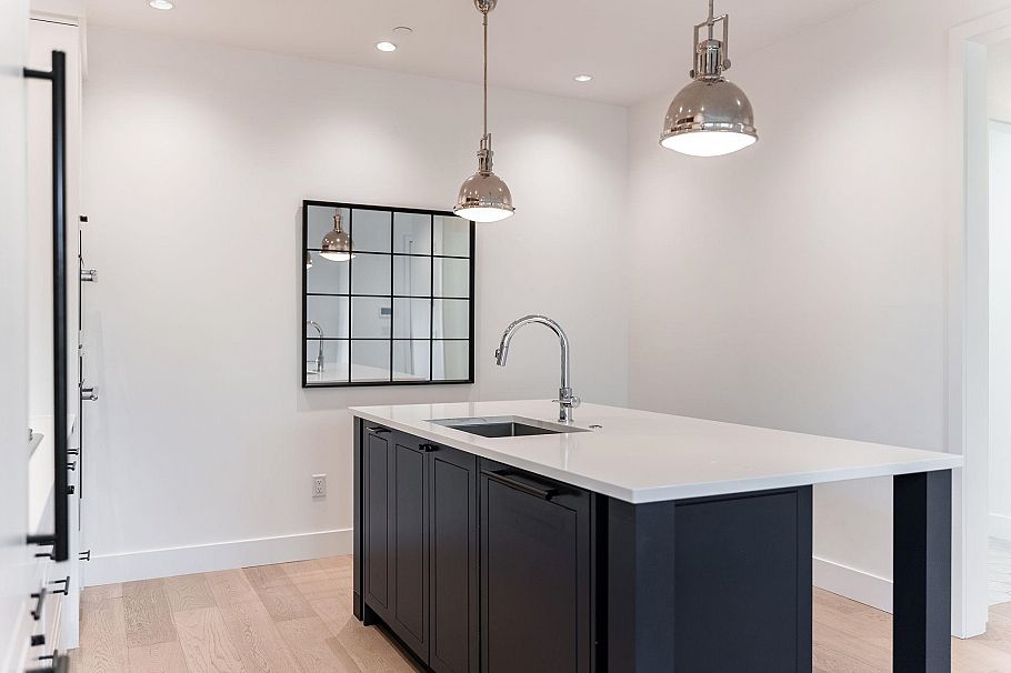 3530 W 43rd Avenue Vancouver, BC - 24