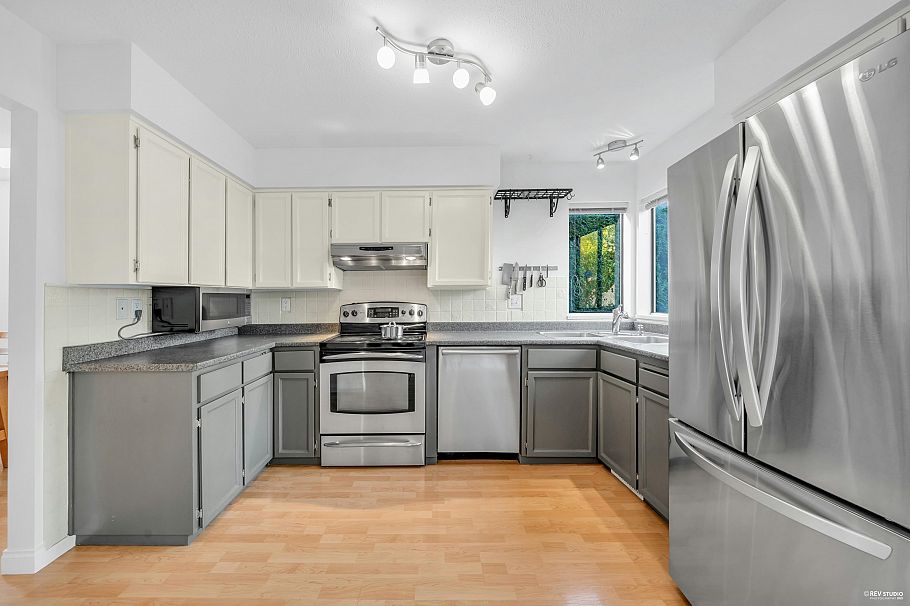 252 E 21st Street North Vancouver, BC - 12