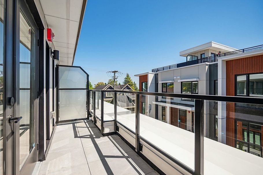 123 725 W 49 Avenue Vancouver, BC - 22