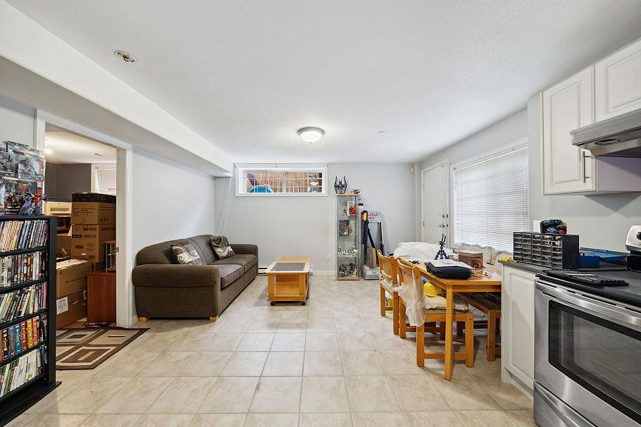 3298 E 2nd Avenue Vancouver, BC - 17