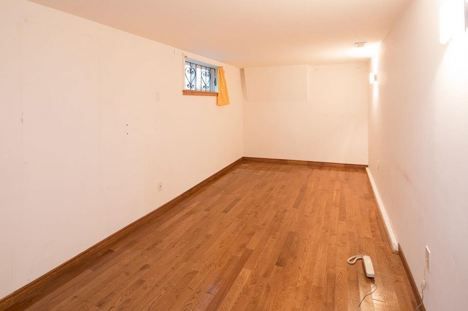 2305 W 3rd Avenue Vancouver, BC - 27