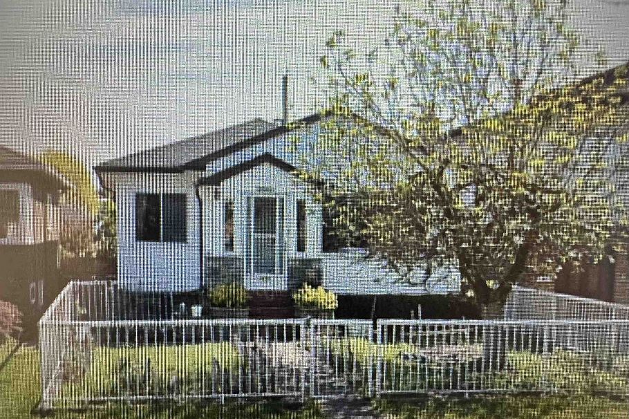 2566 Venables Street Vancouver, BC - 1