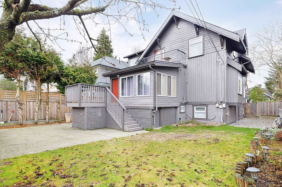 4318 W 11th Avenue Vancouver, BC - 34