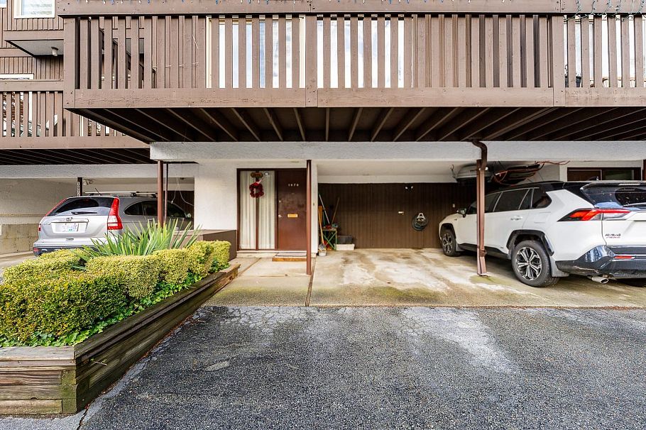 1976 Purcell Way North Vancouver, BC - 20