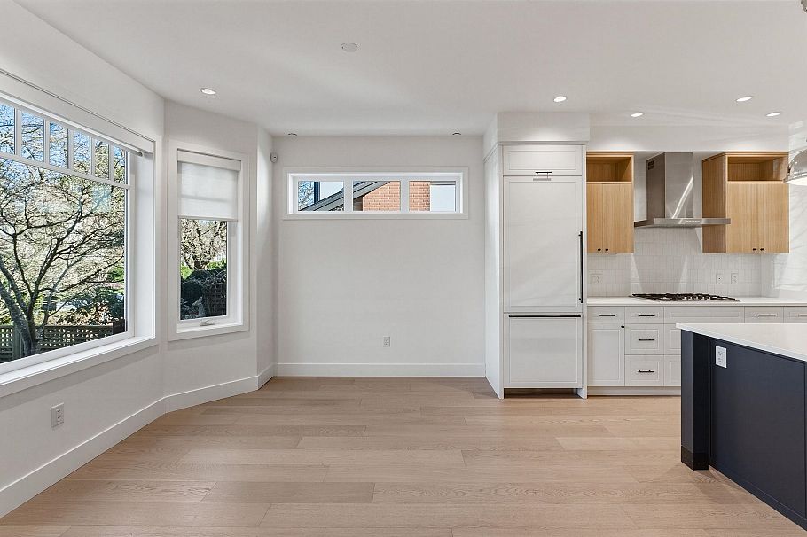 3530 W 43rd Avenue Vancouver, BC - 12