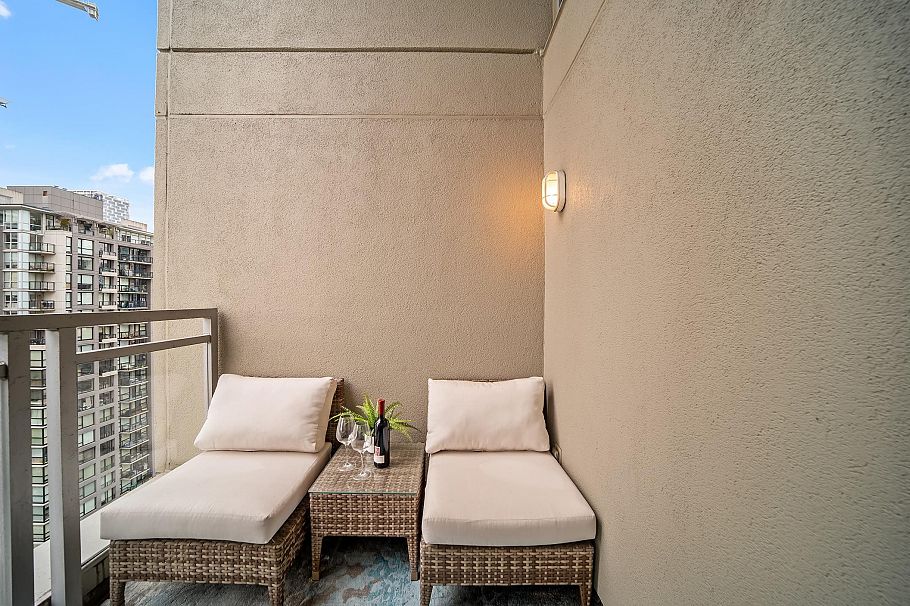 1238 Richards Street Vancouver, BC - 16