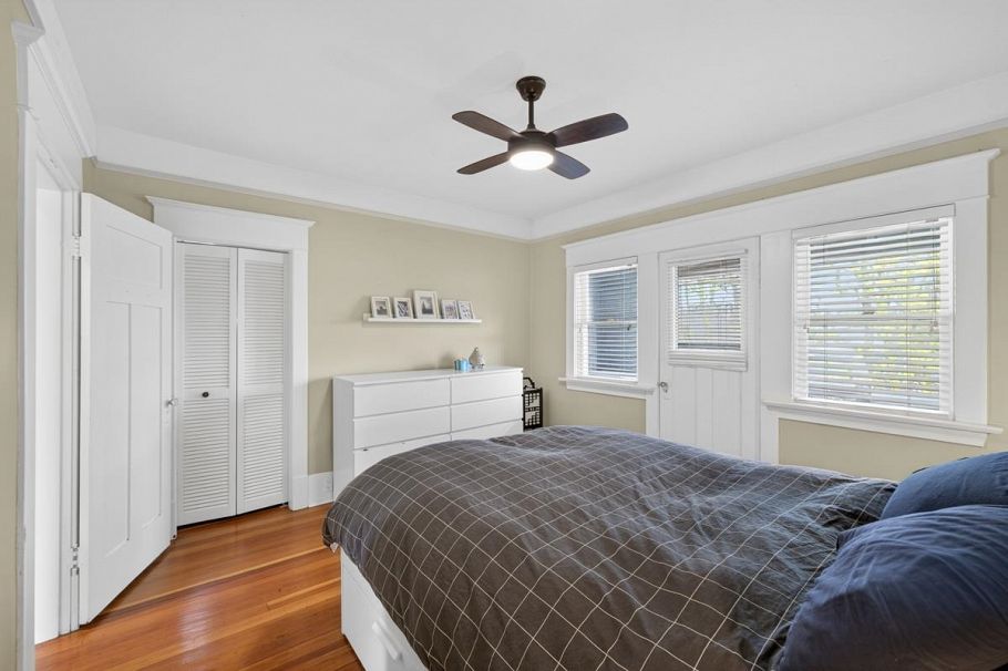 4195 W 15th Avenue Vancouver, BC - 21