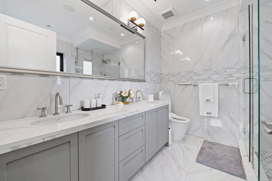 2867 W 44th Avenue Vancouver, BC - 20