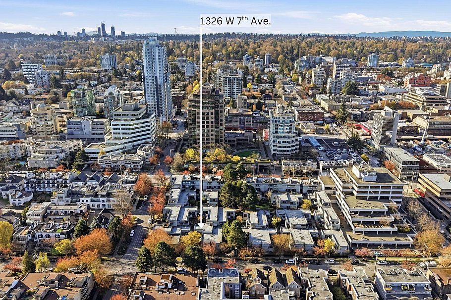 1326 W 7th Avenue Vancouver, BC - 29