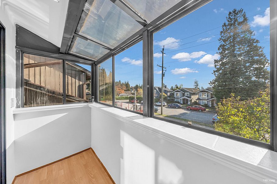 252 E 21st Street North Vancouver, BC - 29