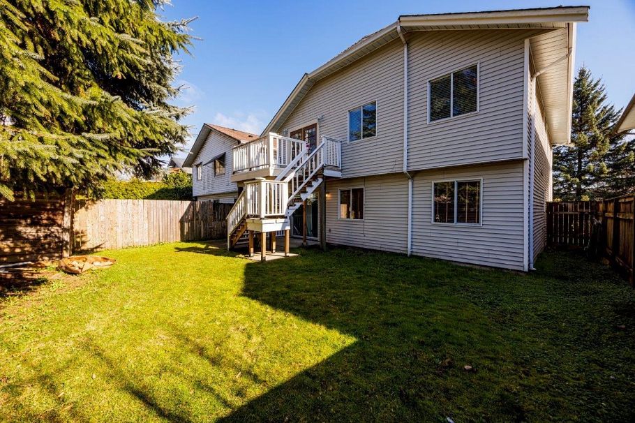 475 Orwell Street North Vancouver, BC - 36