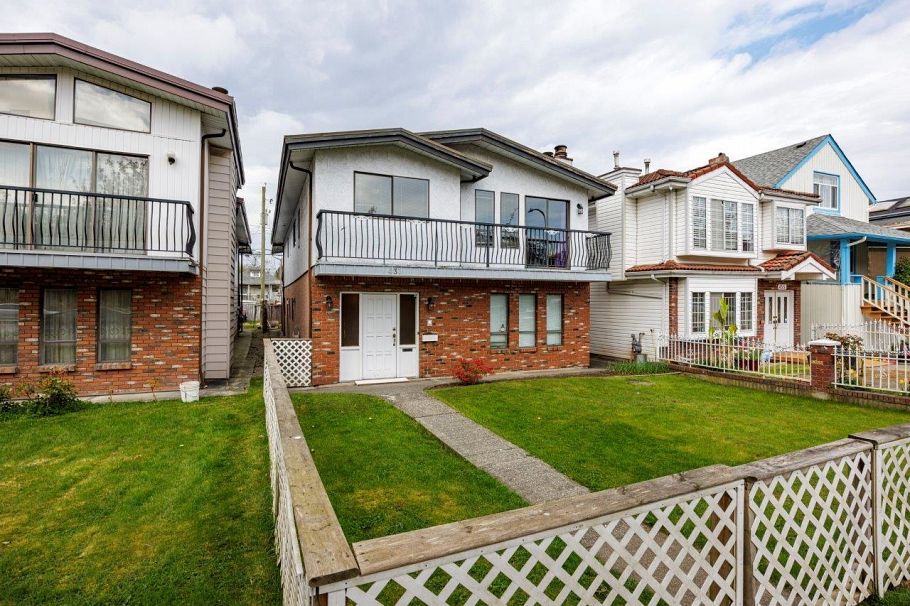 431 E 18th Avenue Vancouver, BC - 4