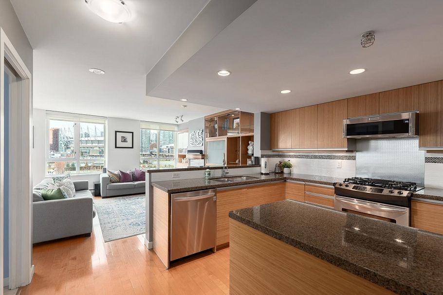 605 120 Milross Avenue Vancouver, BC - 10