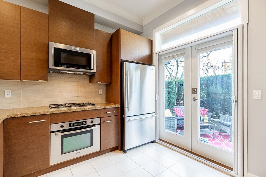 991 W 38th Avenue Vancouver, BC - 14