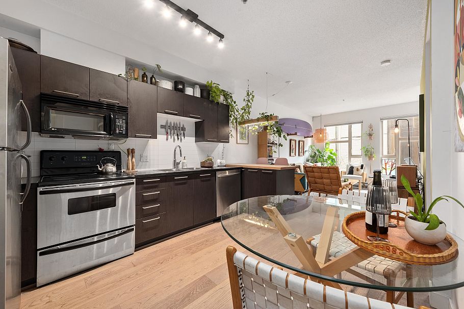 212 205 E 10th Avenue Vancouver, BC - 7