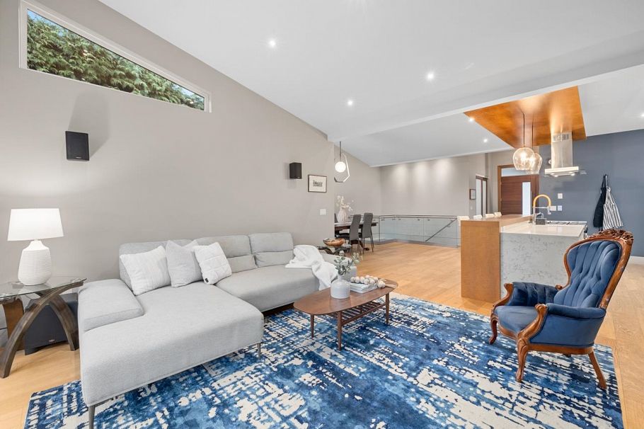 1269 Cloverley Street North Vancouver, BC - 7