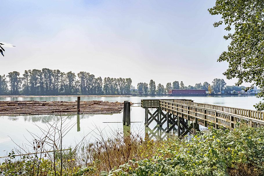 2162 E Kent Avenue South Vancouver, BC - 35