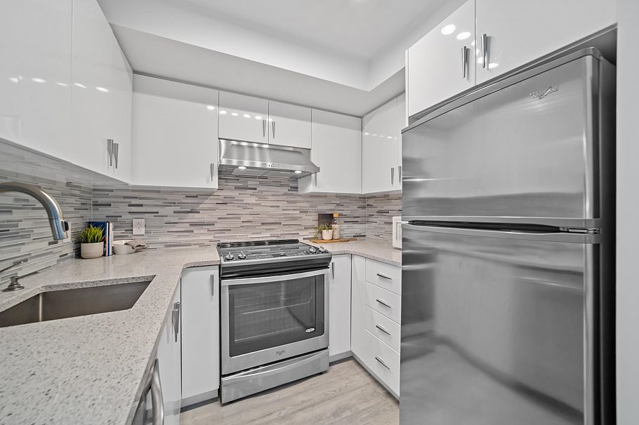 1238 Richards Street Vancouver, BC - 14