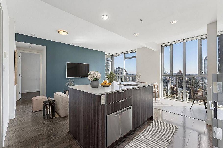 2506 1308 Hornby Street Vancouver, BC - 3