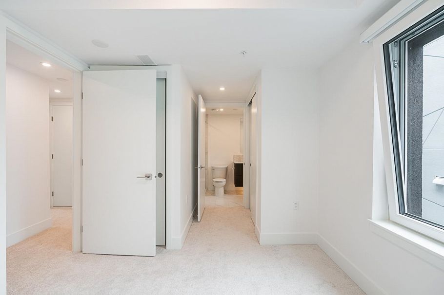 109 2085 E 1st Avenue Vancouver, BC - 18