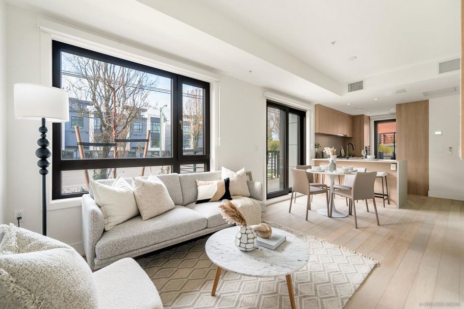 6322 Oak Street Vancouver, BC - 3