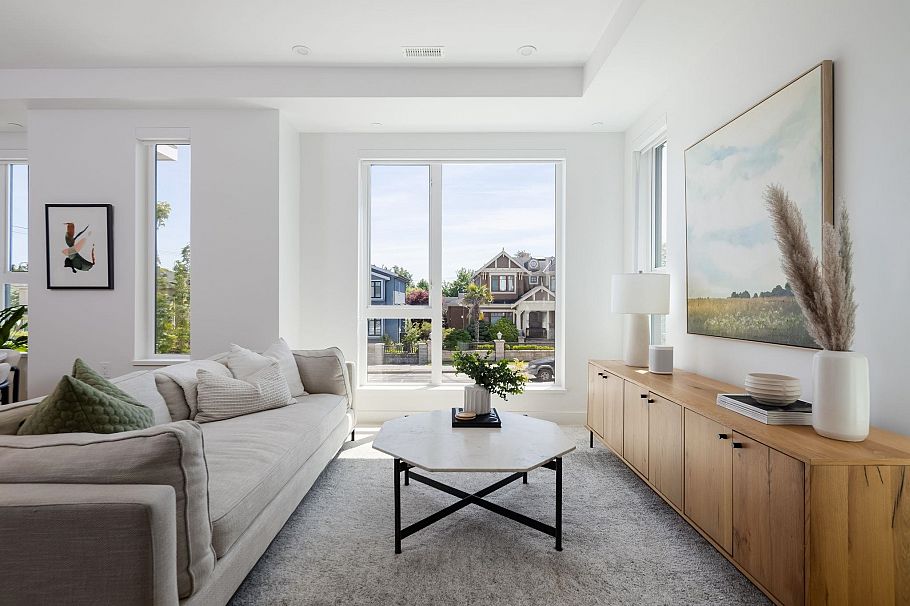 213 715 W 49th Avenue Vancouver, BC - 1