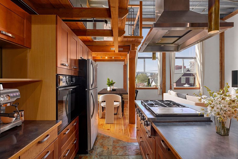 211 1220 E Pender Street Vancouver, BC - 8