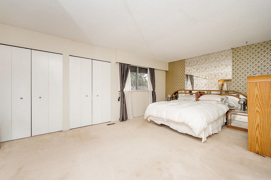 1976 Purcell Way North Vancouver, BC - 12