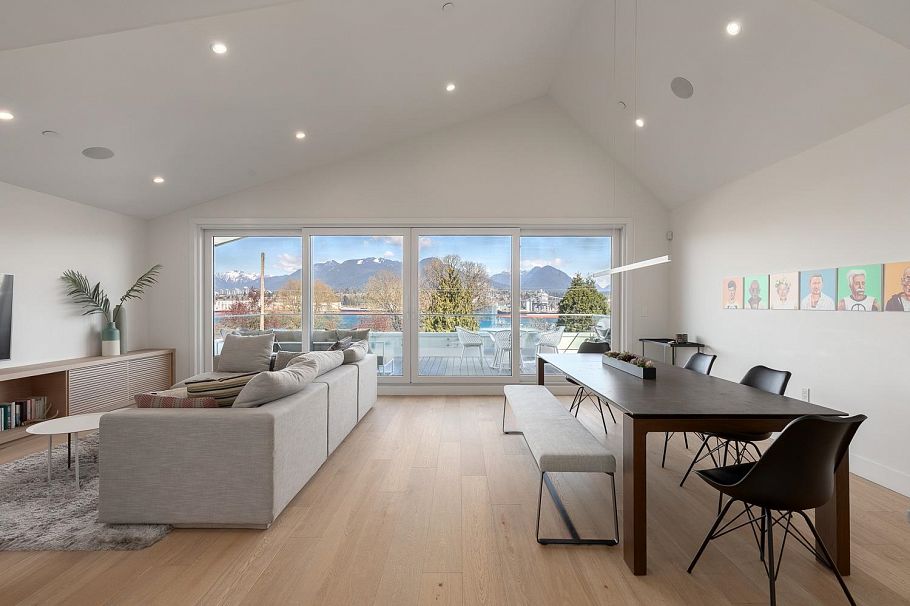 2732 Wall Street Vancouver, BC - 1