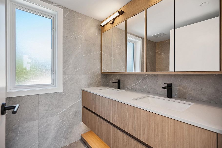 123 725 W 49 Avenue Vancouver, BC - 20