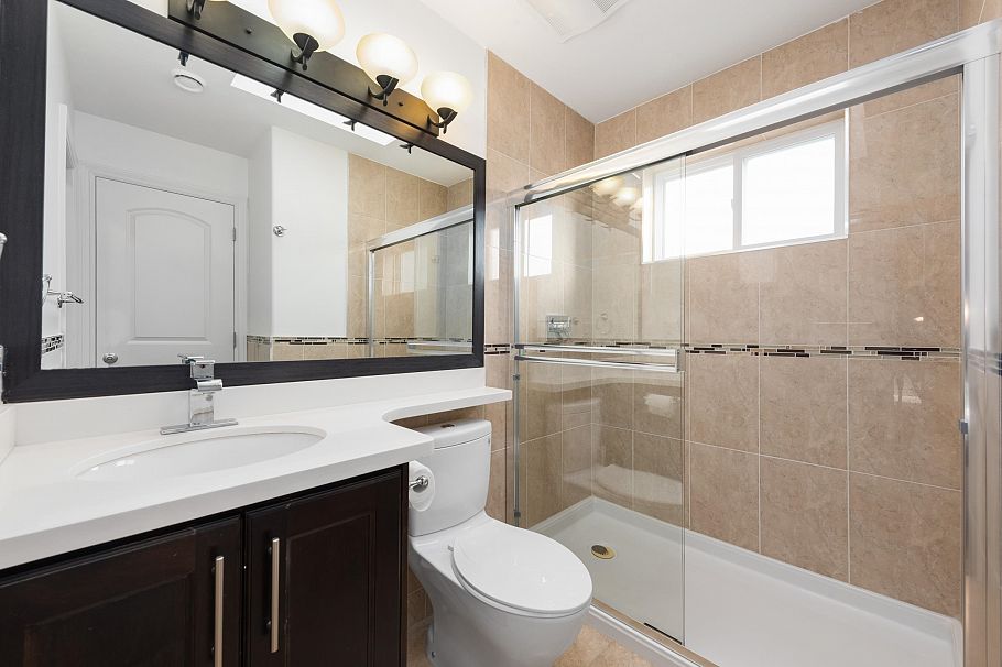 3136 E 47th Avenue Vancouver, BC - 22