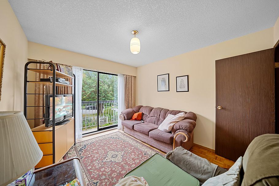 271 E 38th Avenue Vancouver, BC - 23