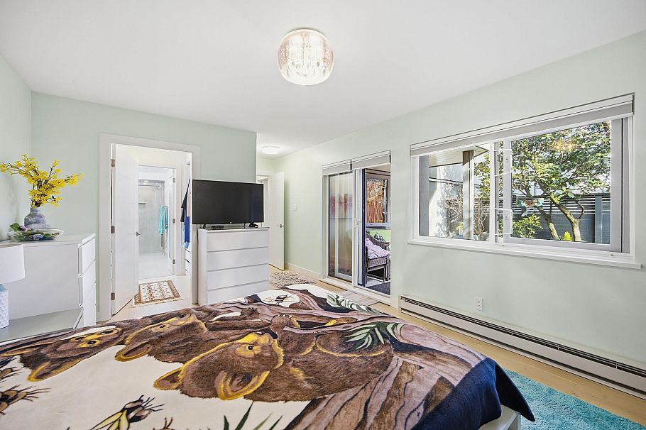 1326 W 7th Avenue Vancouver, BC - 18