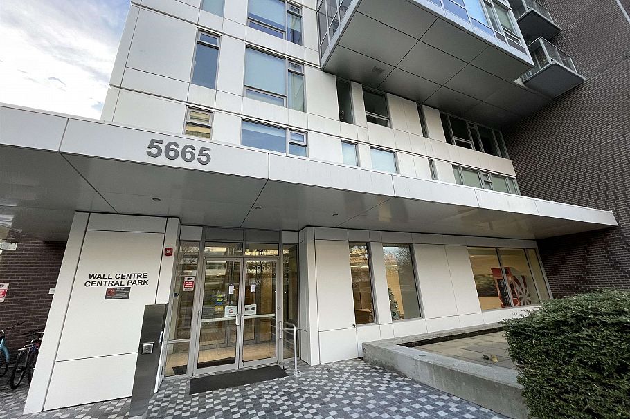 818 5665 Boundary Road Vancouver, BC - 3