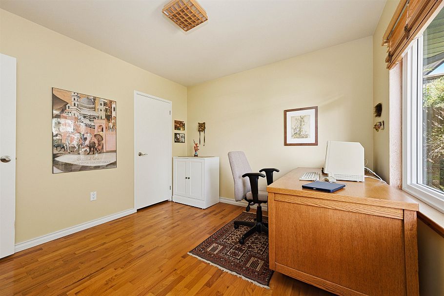 818 E 6th Street North Vancouver, BC - 20