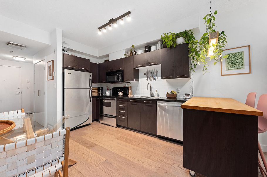 212 205 E 10th Avenue Vancouver, BC - 8