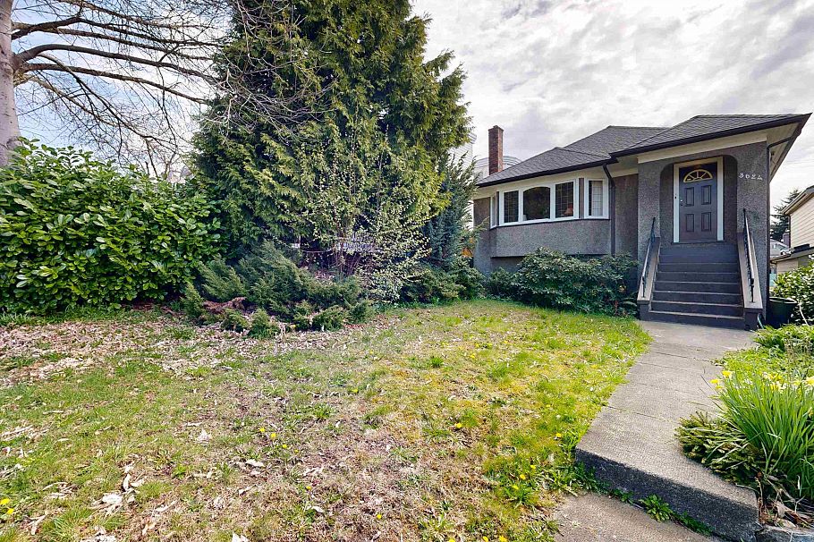3624 Cambridge Street Vancouver, BC - 1