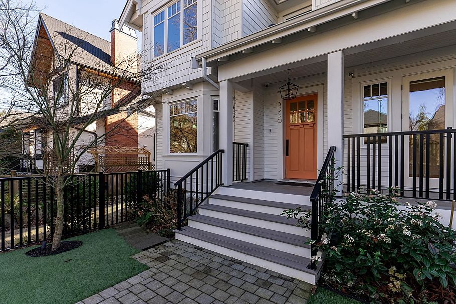 3530 W 43rd Avenue Vancouver, BC - 3