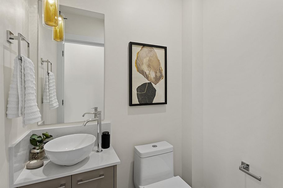 311 342 Mountain Highway North Vancouver, BC - 15