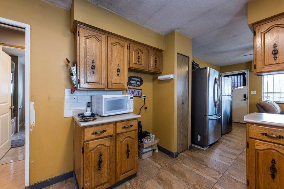 431 E 18th Avenue Vancouver, BC - 18